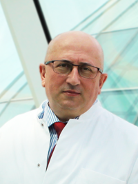 Chefarzt  Arzou Agaev 