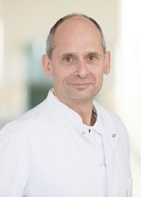 Chefarzt Dr. Ulrich Paul Hinkel 