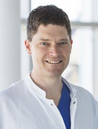 Leiter eines Schwerpunktes Dr. med. Jörn Schmitt 