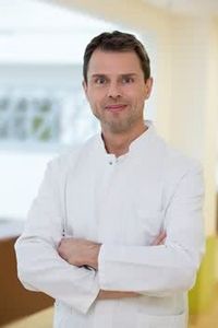 Chefarzt Dr. med. Andreas Happ 