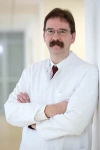Chefarzt Priv.-Doz. Dr. med. Andreas Hartmann 