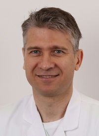 Leiter eines Zentrums Univ.-Prof. Dr. med. Andreas Burchert 